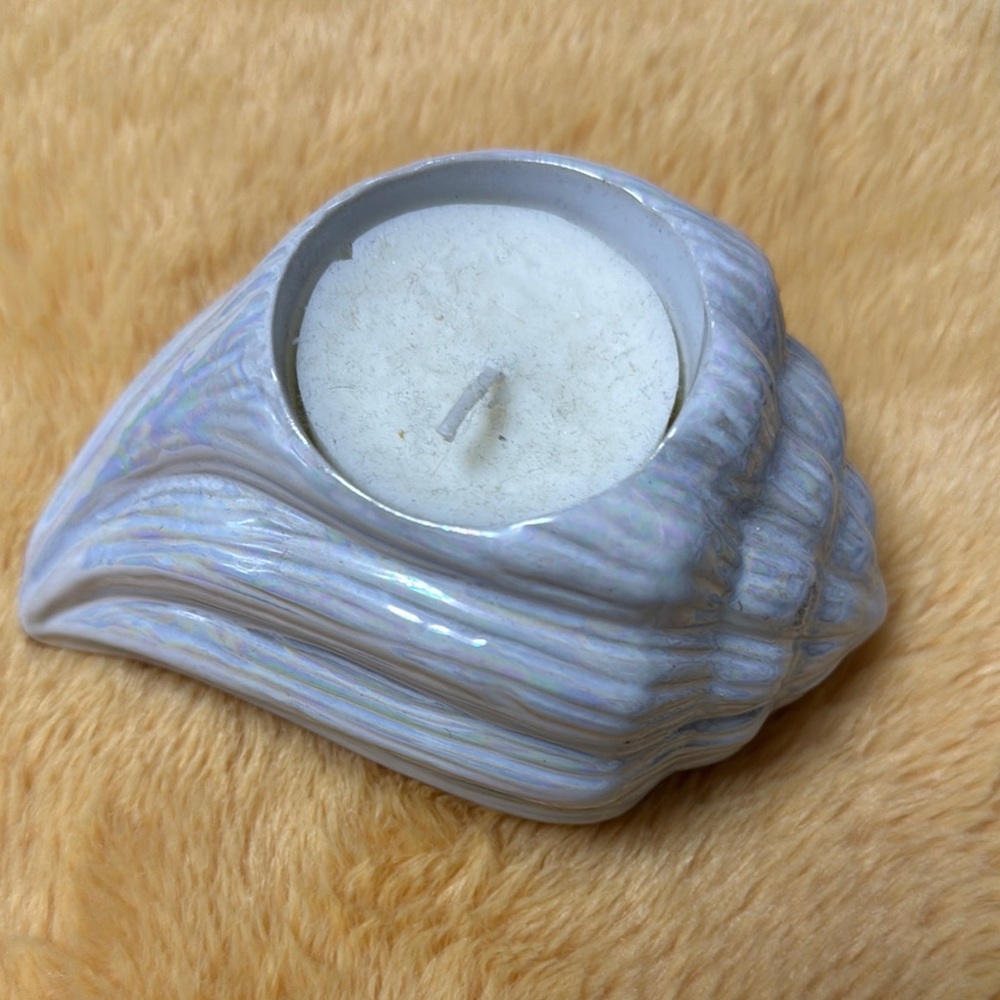 Shell Design White Tealight Holder